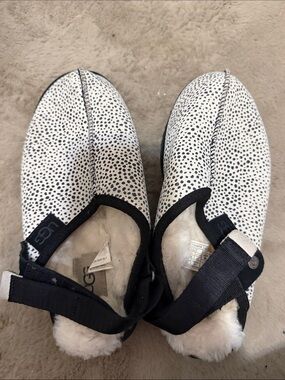 UGG Cozy Slippers White & Black Speckled Women’s Slip-On Shoes